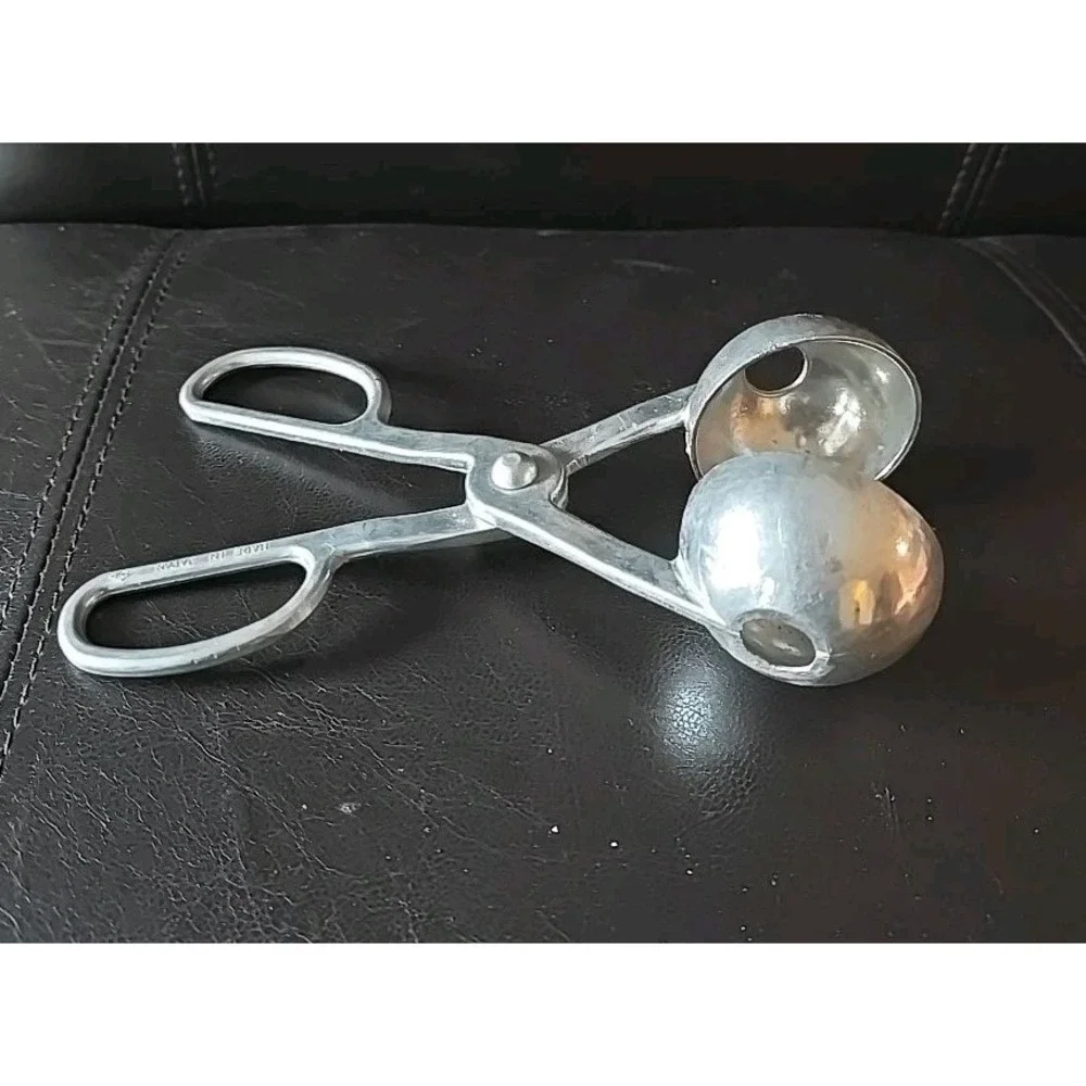 Vintage KAM‎ Made in Japan Melon baller / Cookie Dough scissor type scoop 7 in.